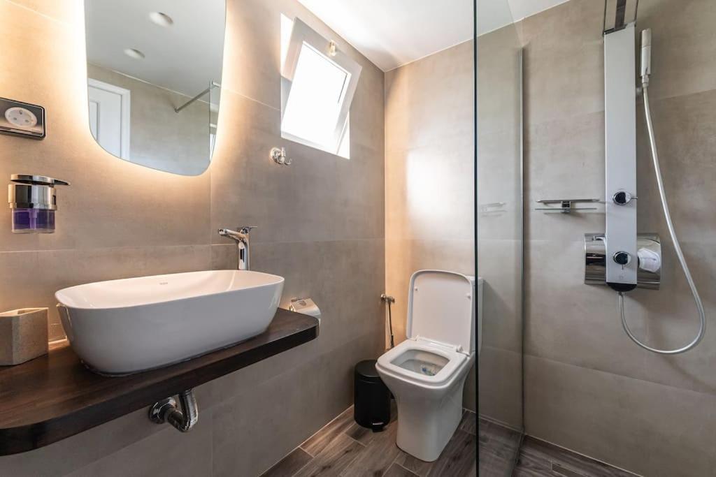 Elegant Fully Equipped Apartment Near City Centre Heraklion  Exterior photo